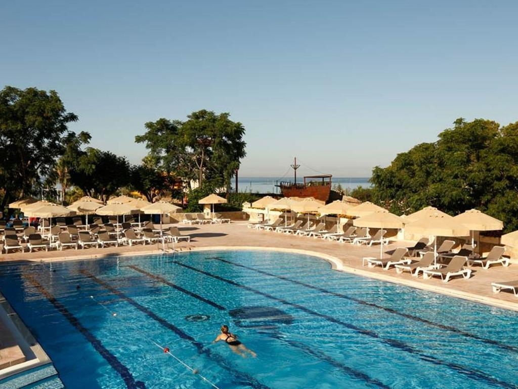 Hotel Robinson Pamfilya Side Exterior foto
